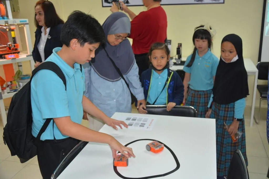 Kid Learning Robot #2